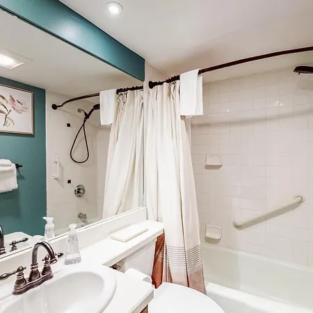 Bridges Resort Warren Room photo