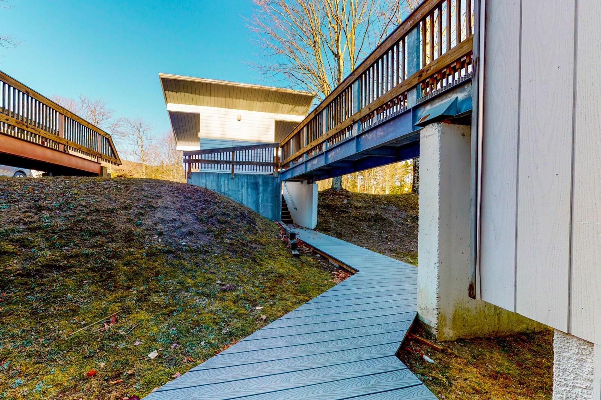 Apartment Bridges Warren